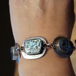 Blue accent stone bracelet